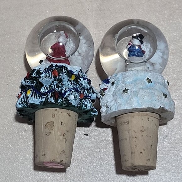 Snow Globe Holiday Wine Corks Set of 2 Christmas Tree Santa Claus Wintery Snowma - Picture 3 of 11